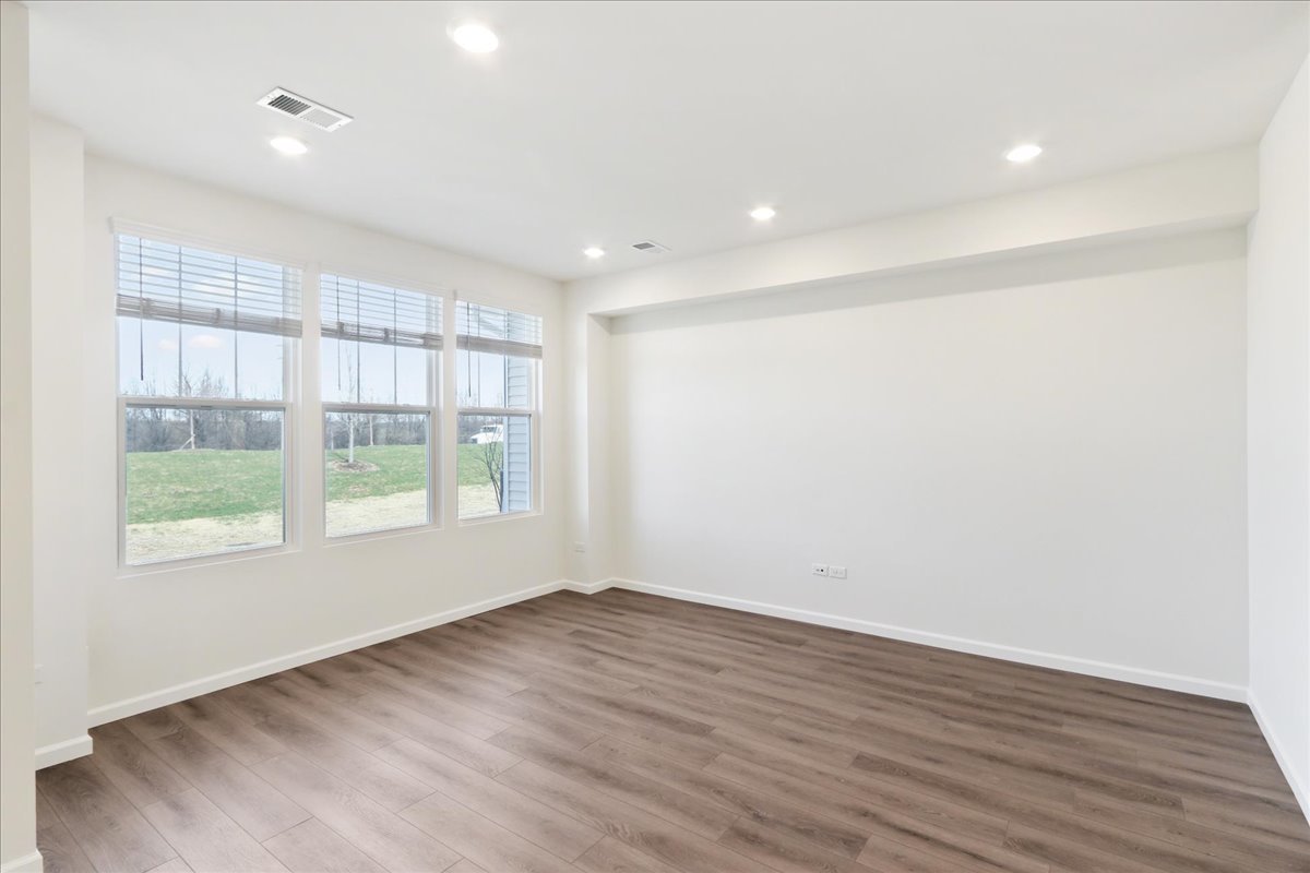 608 Switchgrass Way, Unit 61003 Bolingbrook, IL 60490 - Photo 6 of 32