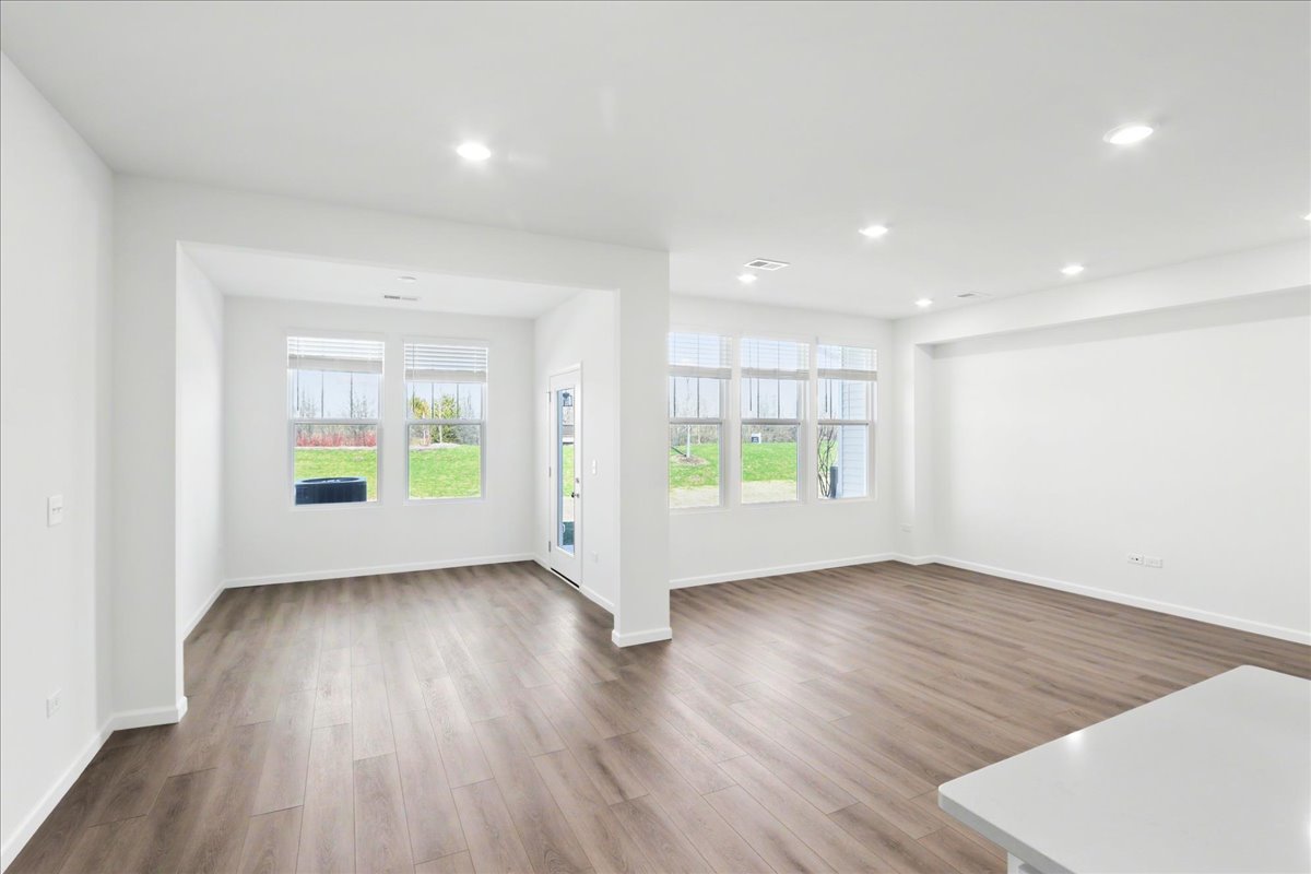 608 Switchgrass Way, Unit 61003 Bolingbrook, IL 60490 - Photo 9 of 32