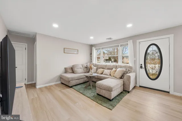 $315,000 | 820 Mt Road, Burlington, NJ 08016