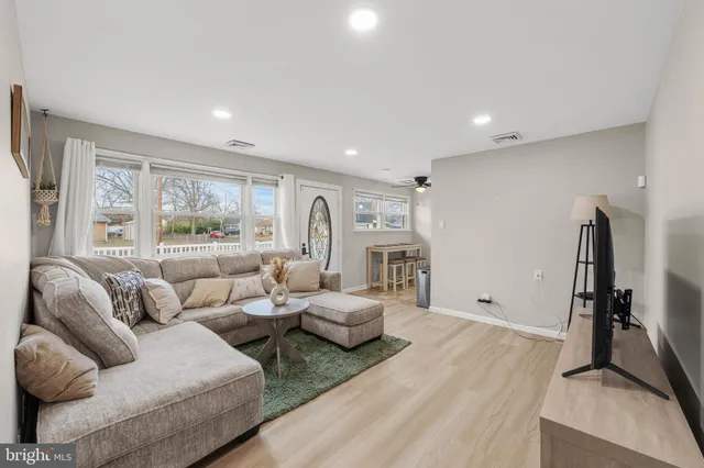 $315,000 | 820 Mt Road, Burlington, NJ 08016