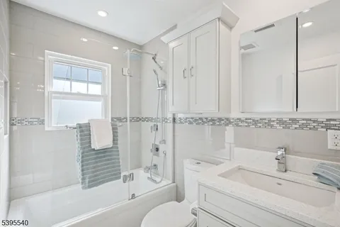 $899,999 | 23 Kensington Terrace, Maplewood, NJ 07040