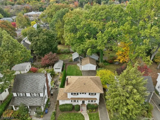 $899,999 | 23 Kensington Terrace, Maplewood, NJ 07040