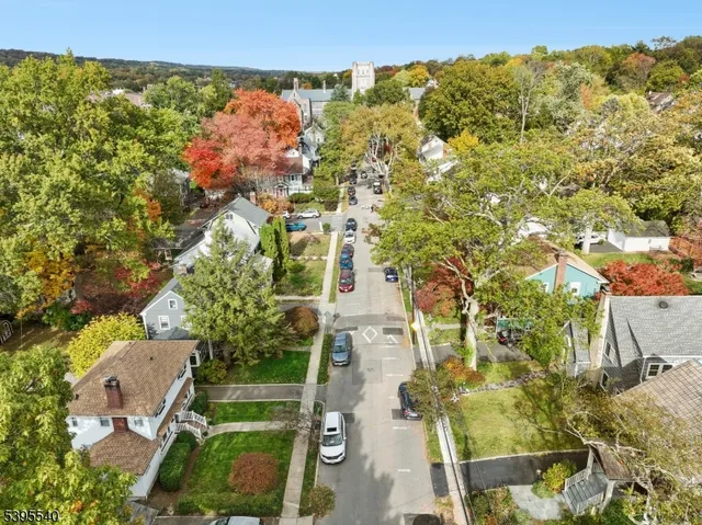 $899,999 | 23 Kensington Terrace, Maplewood, NJ 07040