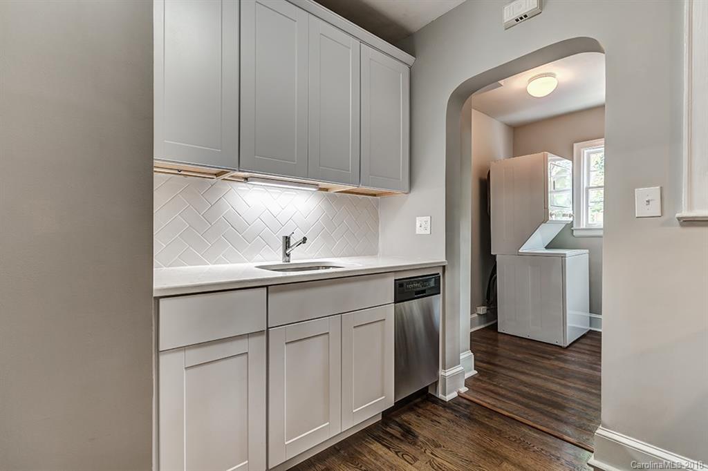 1711 Club Road, Unit 6 Charlotte, NC 28205 - Photo 17 of 31 Gallery Image 17