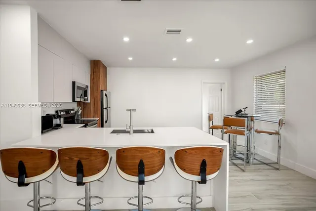 $5,000 | 70 Northwest 47th Terrace, Unit 70, Miami, FL 33127