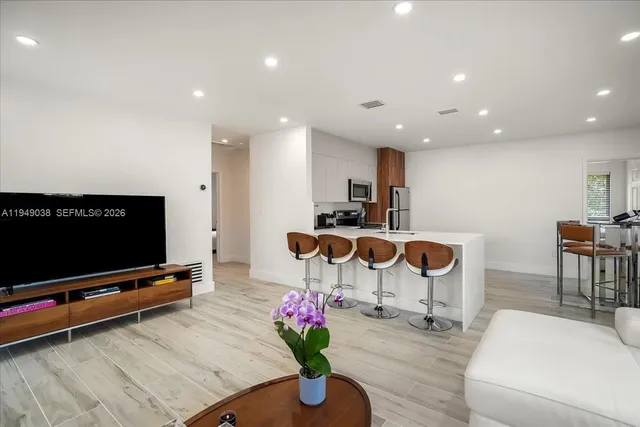 $5,000 | 70 Northwest 47th Terrace, Unit 70, Miami, FL 33127