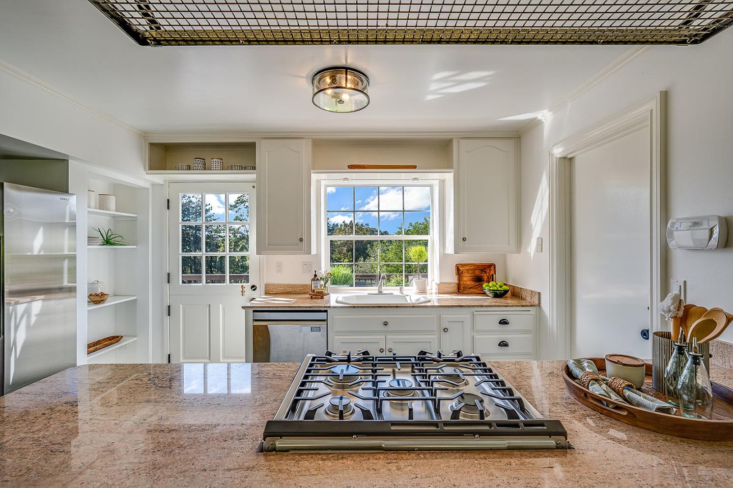 1170 Larkin Valley Road Watsonville, CA 95076 - Photo 16 of 63 Gallery Image 16