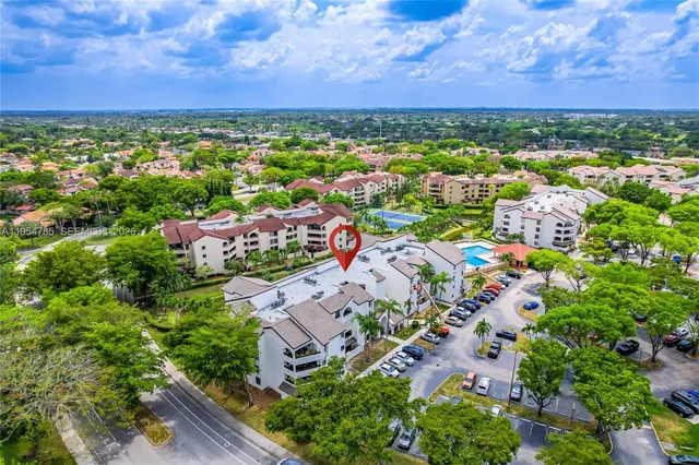 $325,000 | 9140 Southwest 123rd Court, Unit 203Q, Miami, FL 33186