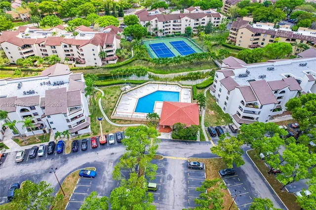 $325,000 | 9140 Southwest 123rd Court, Unit 203Q, Miami, FL 33186