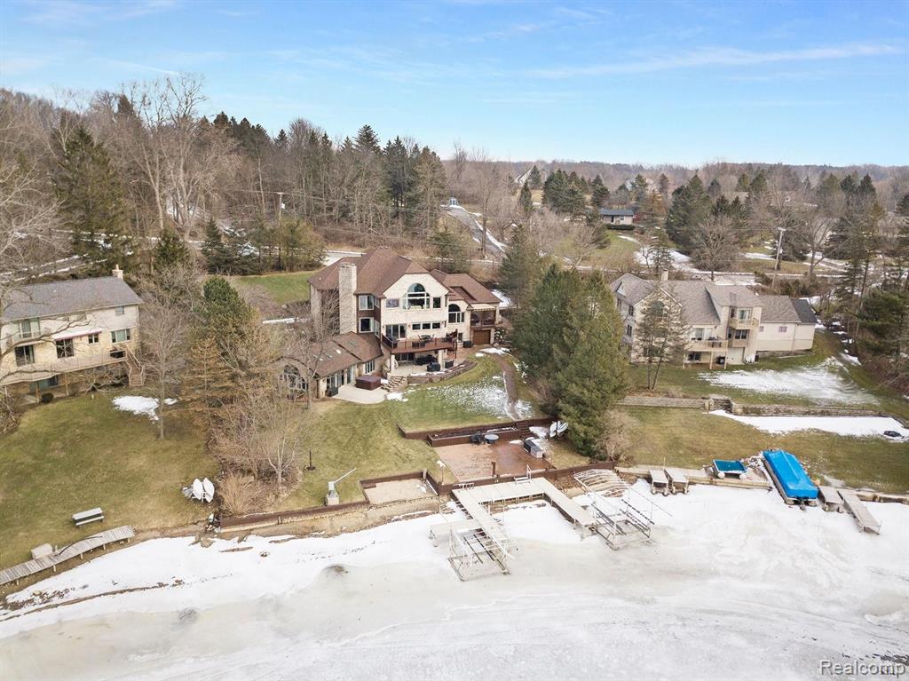 7041 Linden Road Fenton, MI 48430 - Photo 30 of 38