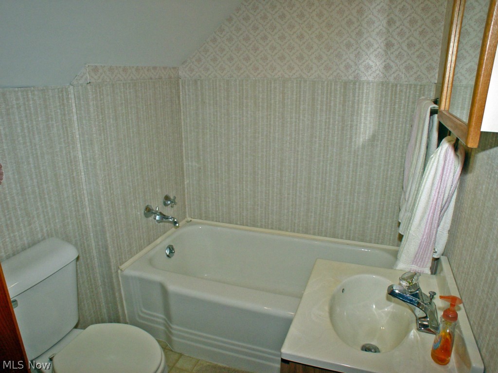 118 Powers Road Weirton, WV 26062 - Photo 9 of 14 Gallery Image 9