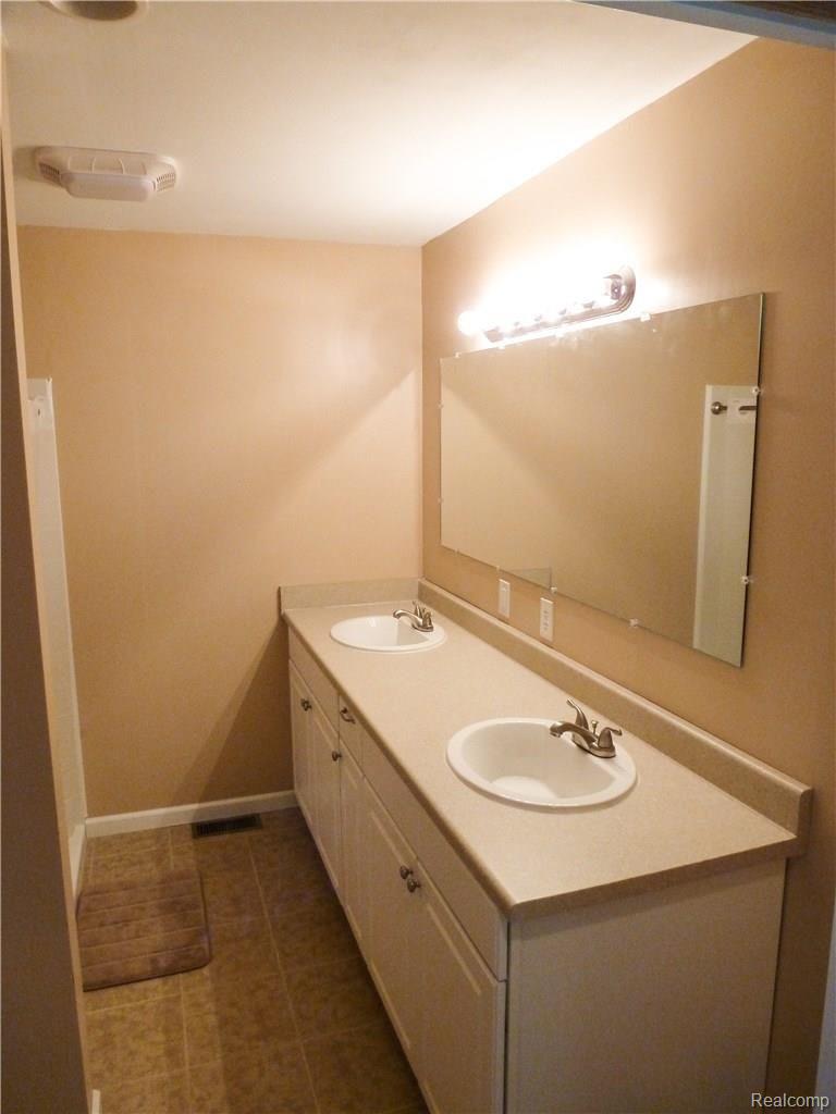 9352 Raisin Street Maybee, MI 48159 - Photo 18 of 31 Full Bath in the Addition