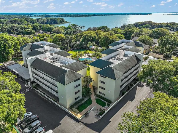 $1,725 | 101 North Grandview Street, Unit 203, Mount Dora, FL 32757
