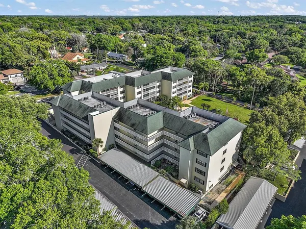 $1,725 | 101 North Grandview Street, Unit 203, Mount Dora, FL 32757