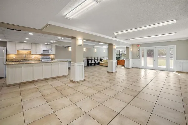 $1,725 | 101 North Grandview Street, Unit 203, Mount Dora, FL 32757