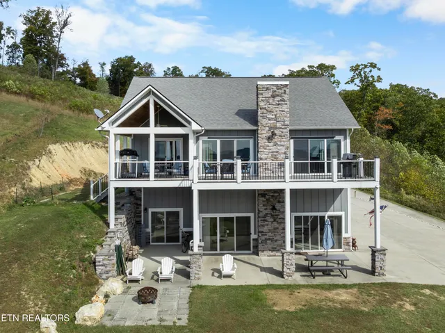 $568,500 | 301 Mountain Way, Sharps Chapel, TN 37866