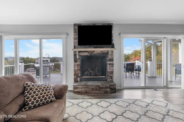 $568,500 | 301 Mountain Way, Sharps Chapel, TN 37866