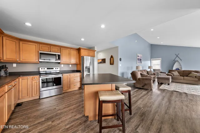 $568,500 | 301 Mountain Way, Sharps Chapel, TN 37866