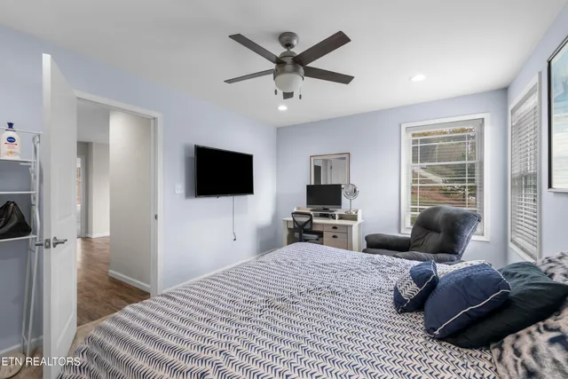 $568,500 | 301 Mountain Way, Sharps Chapel, TN 37866