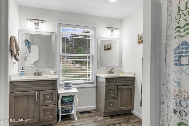 $568,500 | 301 Mountain Way, Sharps Chapel, TN 37866