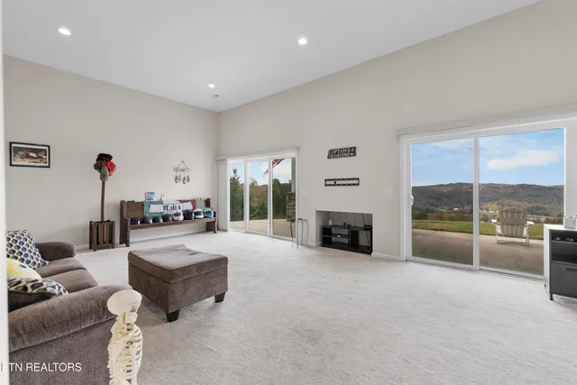 $568,500 | 301 Mountain Way, Sharps Chapel, TN 37866