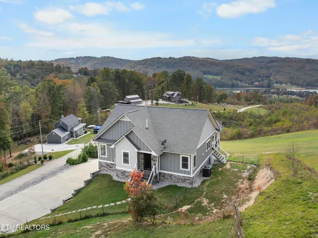 $568,500 | 301 Mountain Way, Sharps Chapel, TN 37866