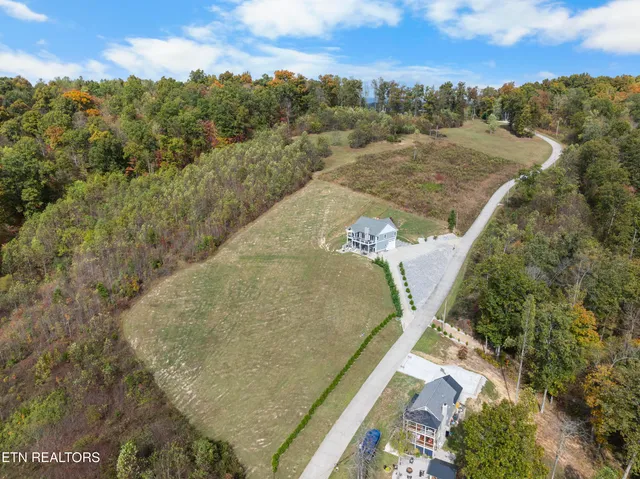 $568,500 | 301 Mountain Way, Sharps Chapel, TN 37866