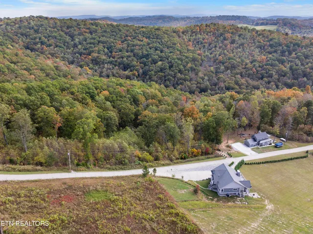 $568,500 | 301 Mountain Way, Sharps Chapel, TN 37866