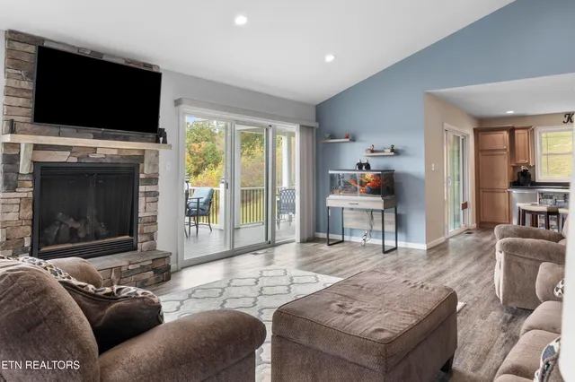 $568,500 | 301 Mountain Way, Sharps Chapel, TN 37866