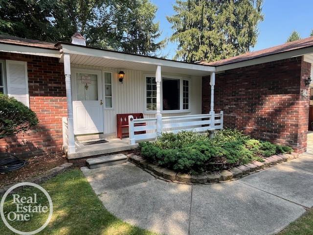 54625 Ridge Road New Baltimore, MI 48047 - Photo 4 of 50 50185342-8384af42-aa74-4982-beee-aac73cd69f9e.JPG