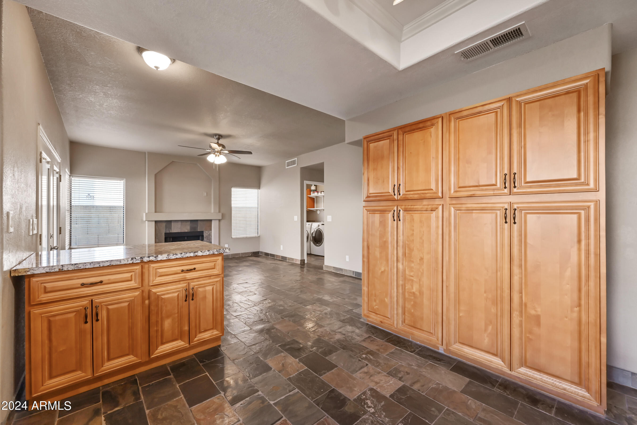 9166 East Laurel Lane Scottsdale, AZ 85260 - Photo 11 of 34 11-9166ELL-ocupix