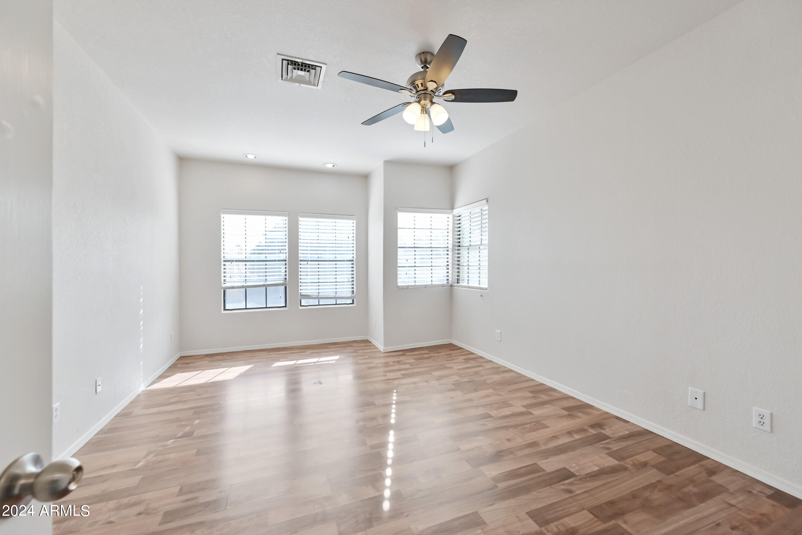 9166 East Laurel Lane Scottsdale, AZ 85260 - Photo 17 of 34 19-9166ELL-ocupix