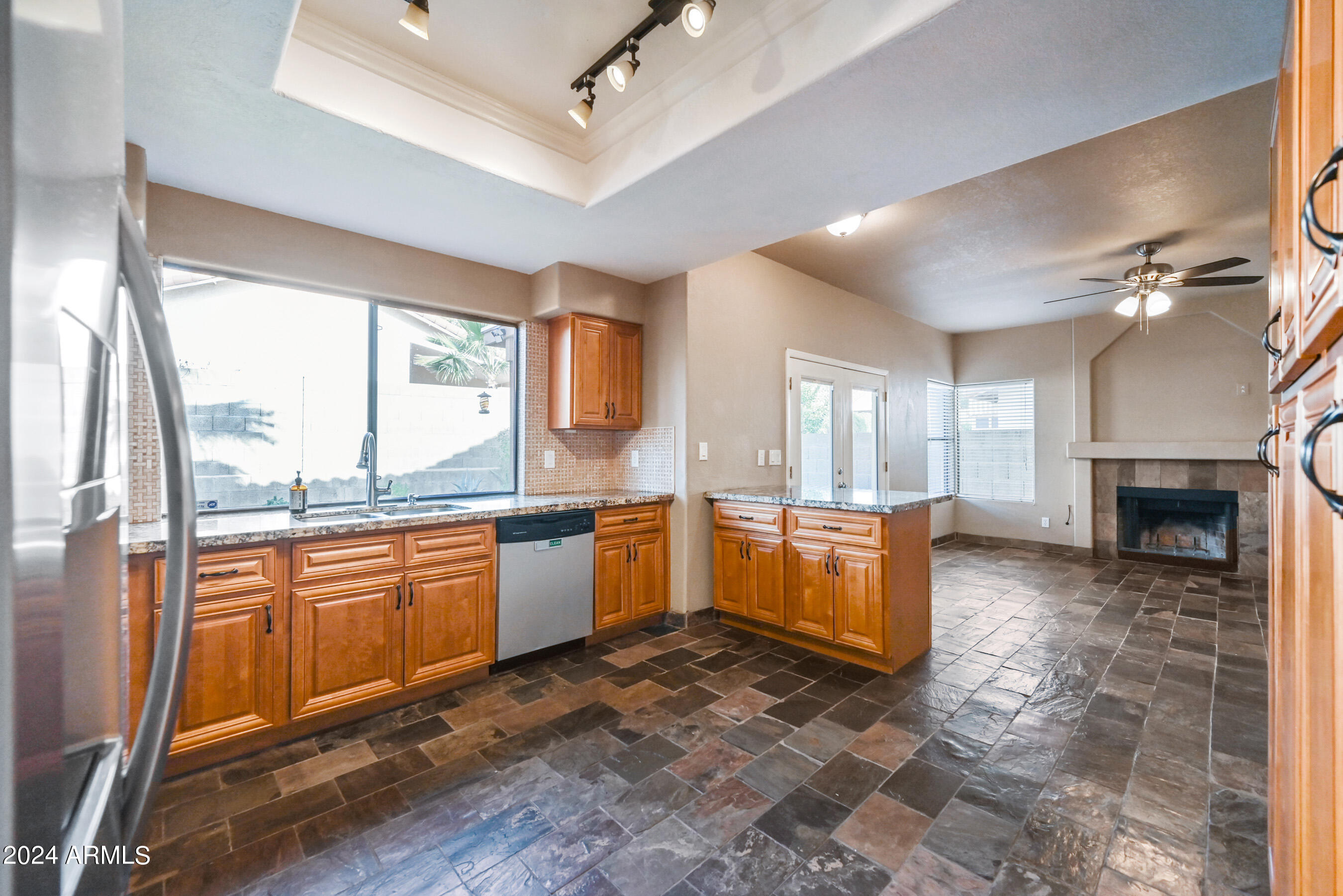 9166 East Laurel Lane Scottsdale, AZ 85260 - Photo 7 of 34 7-9166ELL-ocupix