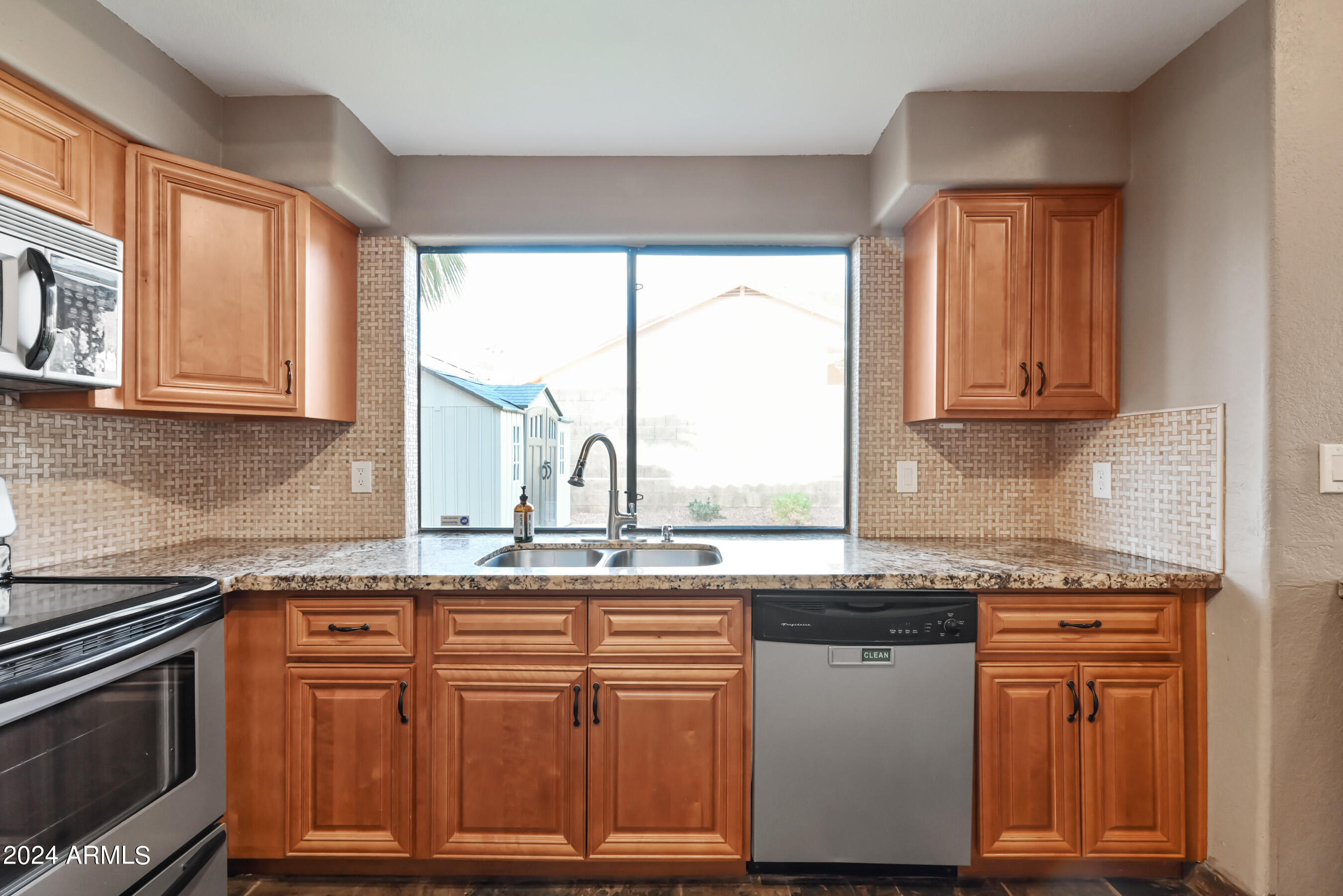 9166 East Laurel Lane Scottsdale, AZ 85260 - Photo 8 of 34 8-9166ELL-ocupix