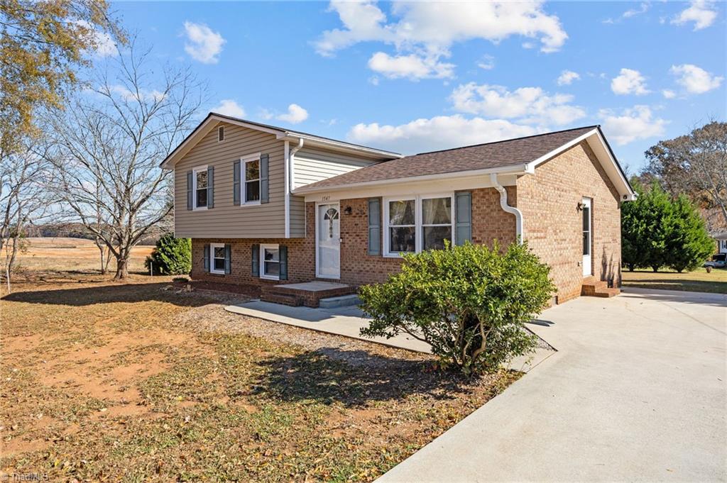 1547 New Jersey Church Road Lexington, NC 27292 - Photo 4 of 32