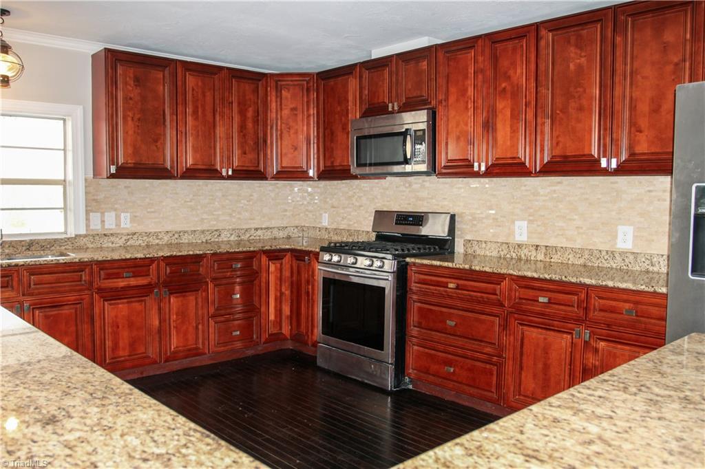 2010 Hamby Mountain Road Purlear, NC 28665 - Photo 17 of 50 Gallery Image 17