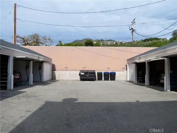 $495,000 | 111 West Mountain Street, Unit 2, Glendale, CA 91202