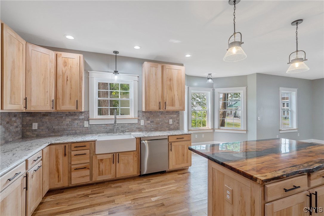 8914 Jackson Street Brutus, NY 13166 - Photo 11 of 50 New Stainless Steel Appliances