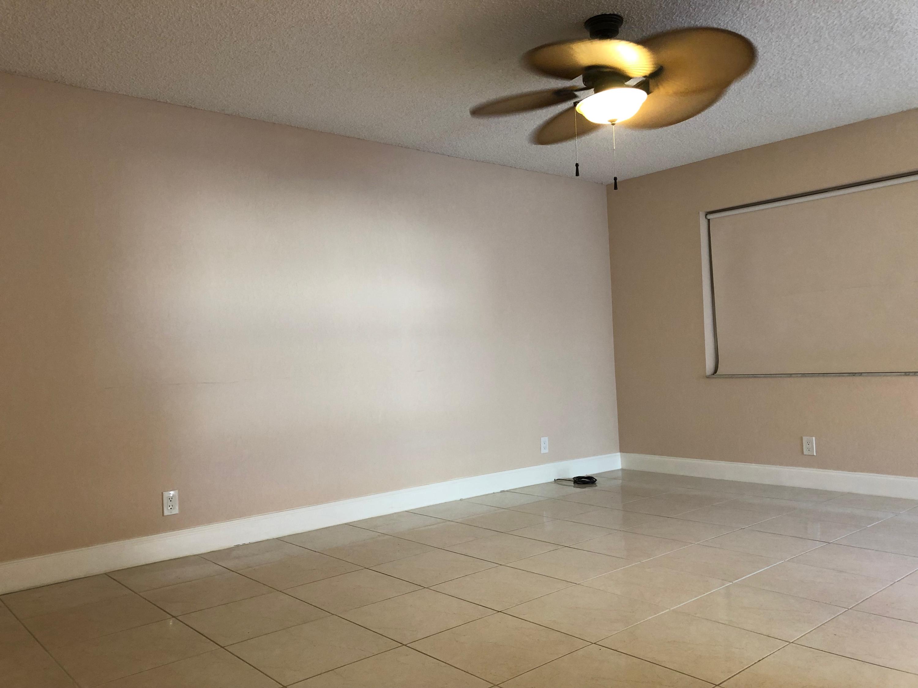 284 Normandy Lane Delray Beach, FL 33484 - Photo 7 of 26 IMG-0617