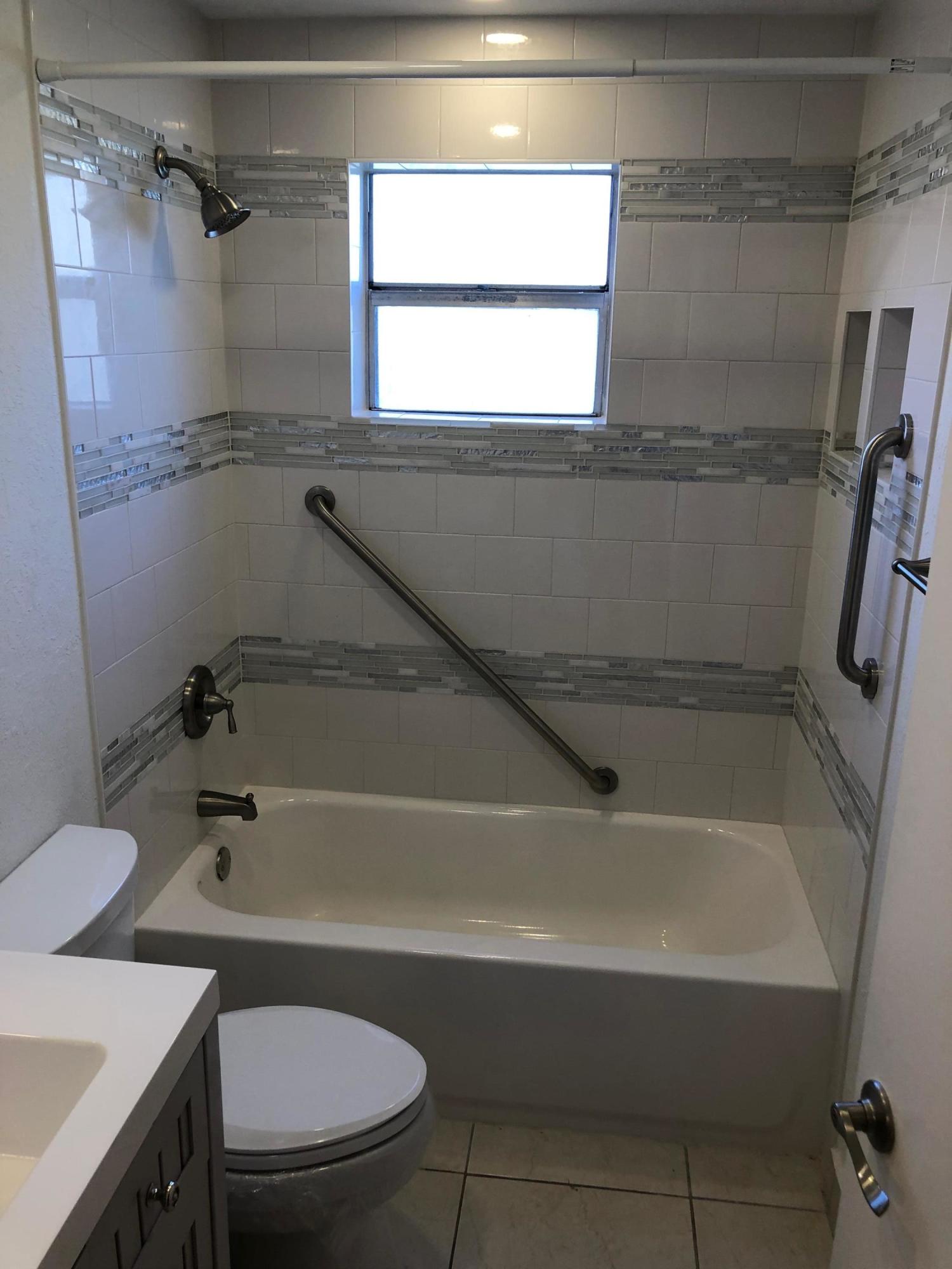 284 Normandy Lane Delray Beach, FL 33484 - Photo 10 of 26 IMG-0555
