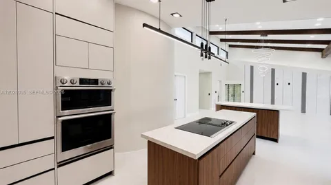 $1,900,000 | 2765 Northeast 35th Drive, Fort Lauderdale, FL 33308