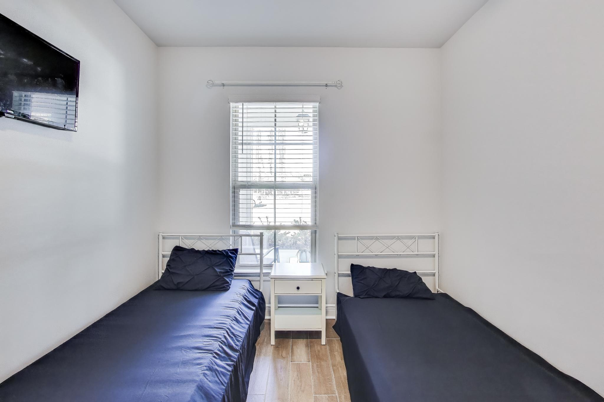 46 East Tweet Street Freeport, FL 32439 - Photo 26 of 59 a living room with furniture and a window