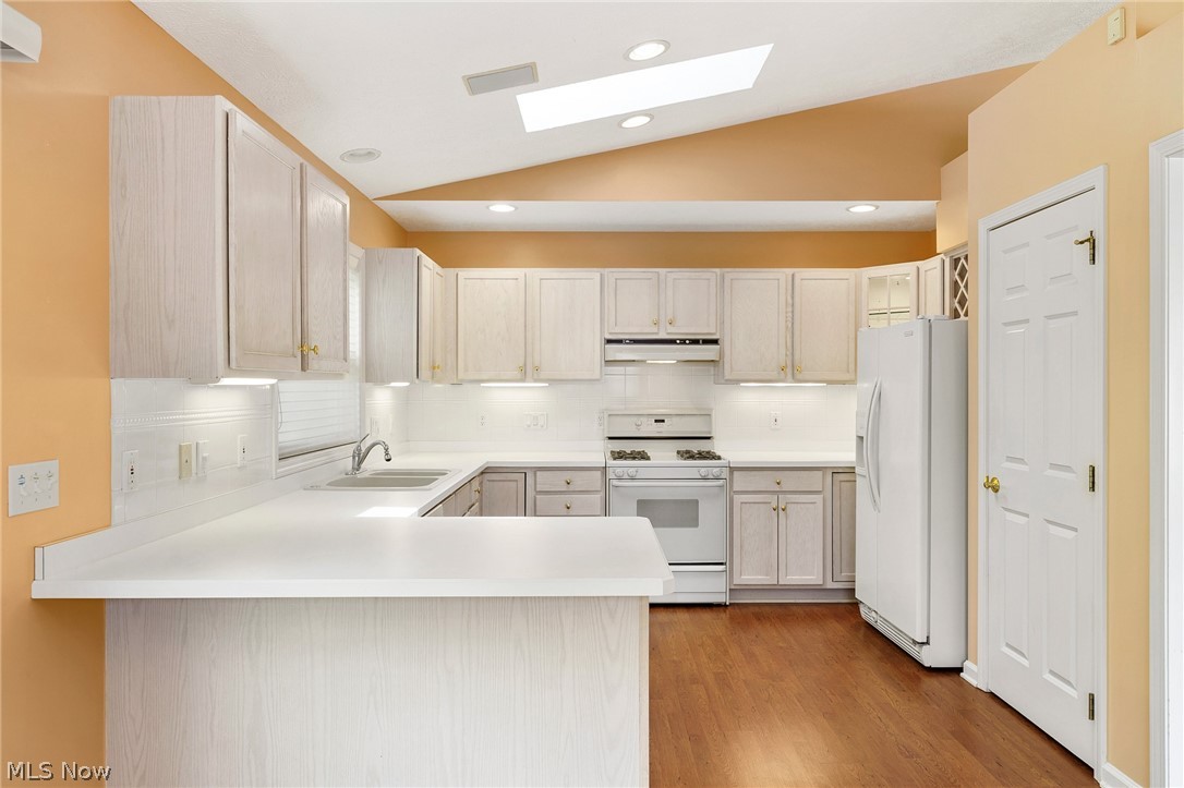 1763 Richmond Road Lyndhurst, OH 44124 - Photo 12 of 34 Large eat in kitchen