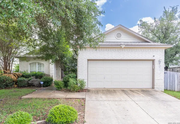 $2,475 | 4710 Shavano Bark, San Antonio, TX 78230