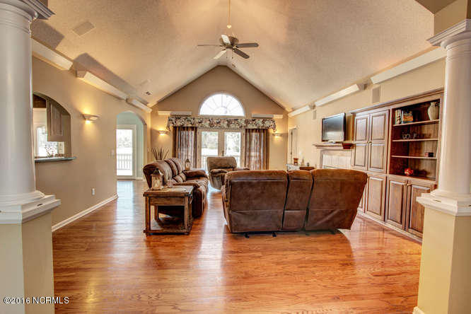 101 Golf View Road Hampstead, NC 28443 - Photo 4 of 28 101 Golf View Rd Hampstead NC-small-005-