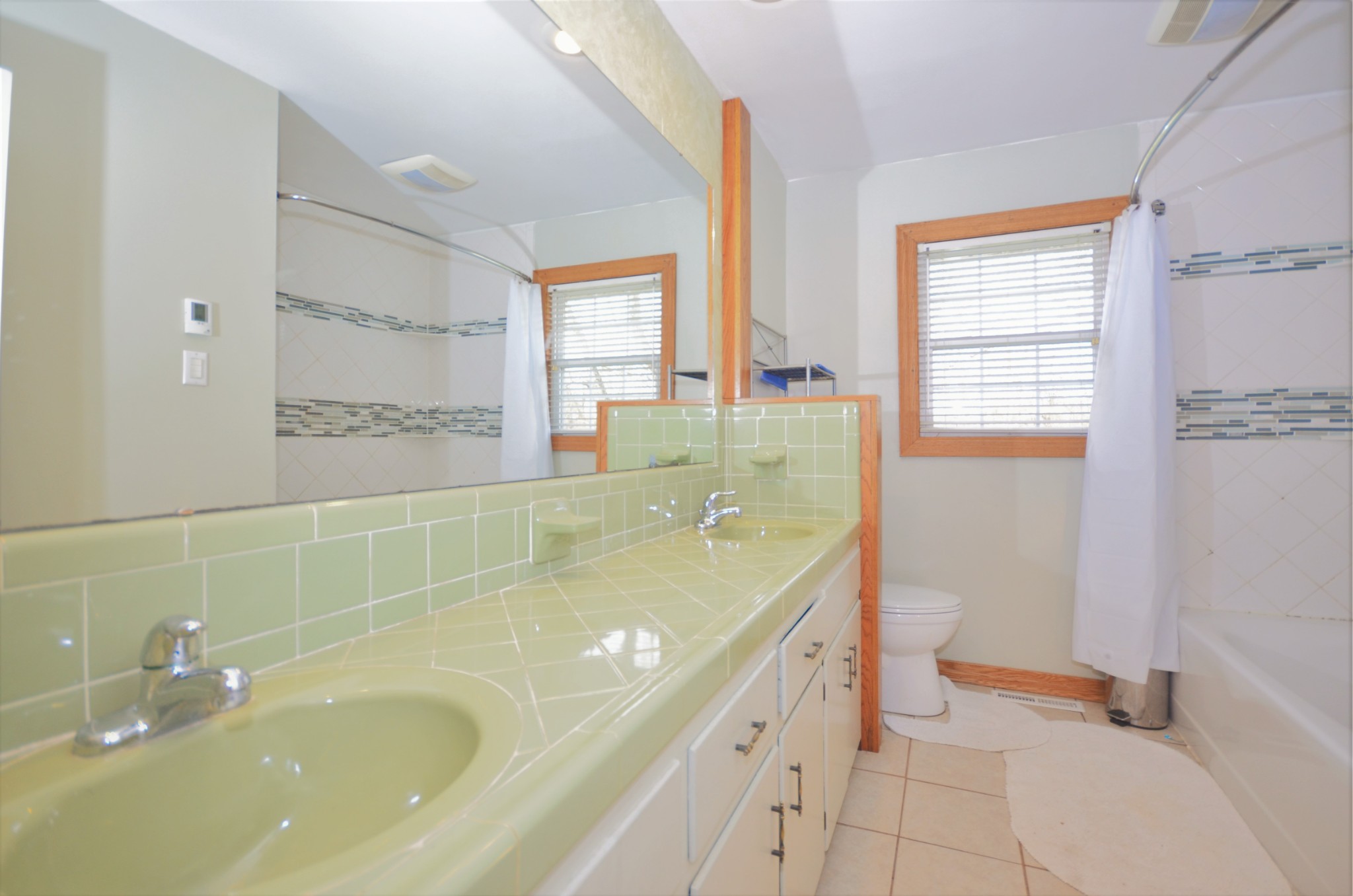 30 Remke Road Lawrenceburg, TN 38464 - Photo 21 of 49 a bathroom with a sink and a bathtub
