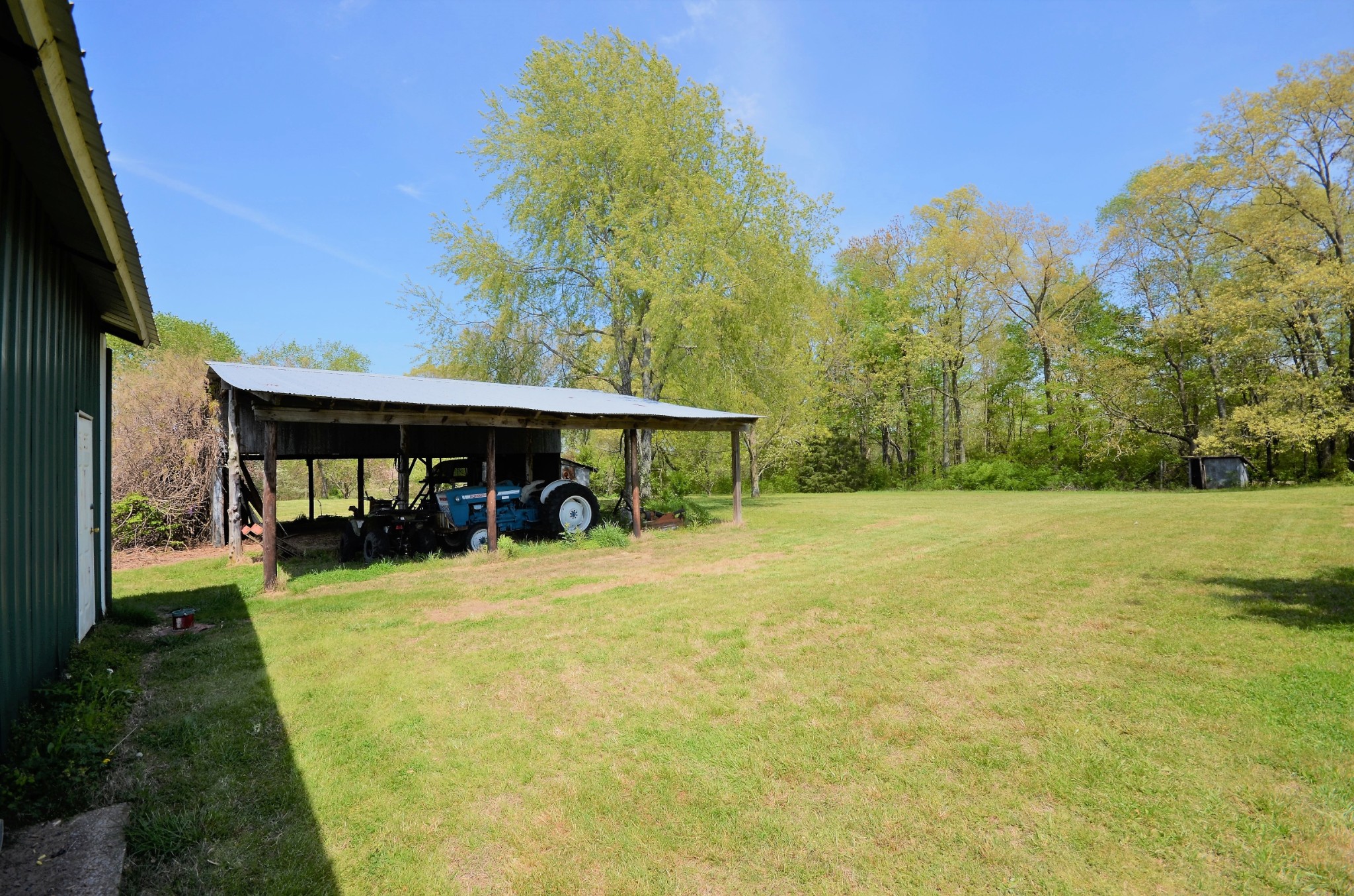 30 Remke Road Lawrenceburg, TN 38464 - Photo 28 of 49 a view of a house with a backyard