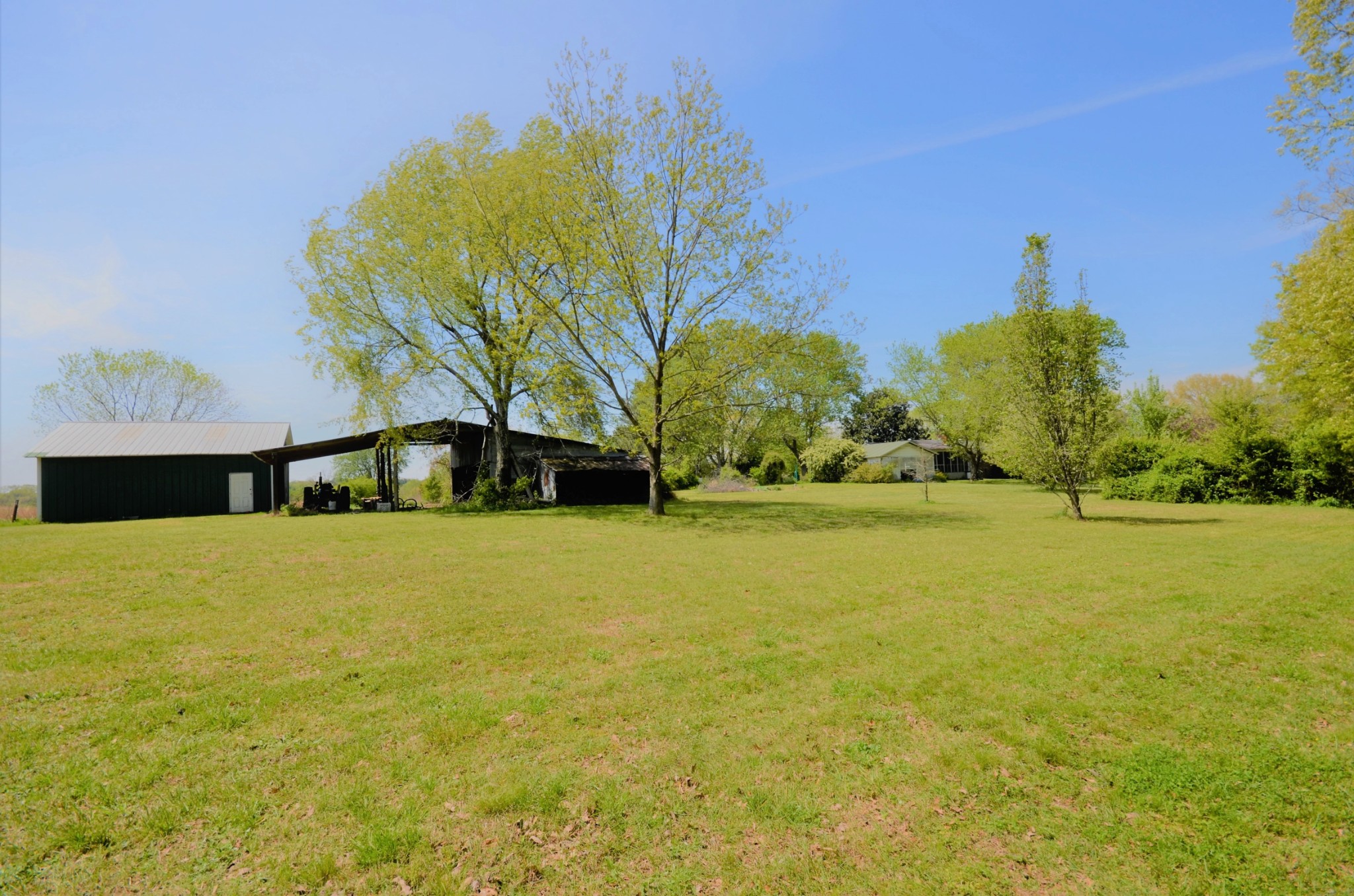 30 Remke Road Lawrenceburg, TN 38464 - Photo 33 of 49 a front view of a house with a yard