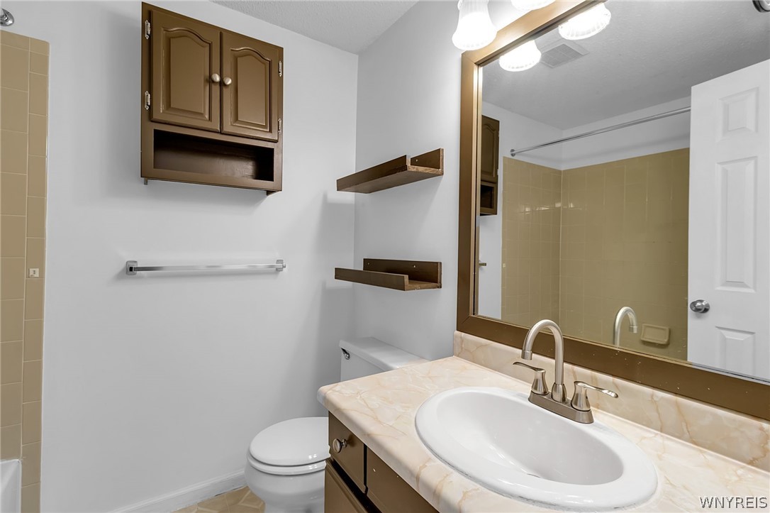 4617 Chestnut Ridge Road, Unit F Amherst, NY 14228 - Photo 16 of 30