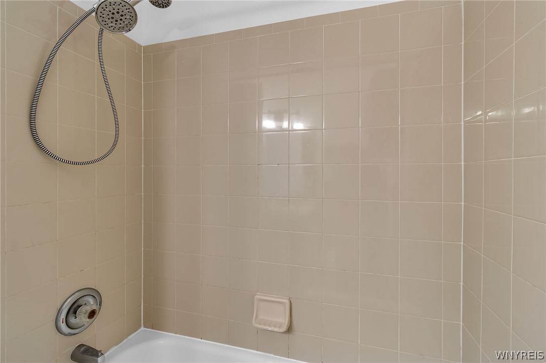 4617 Chestnut Ridge Road, Unit F Amherst, NY 14228 - Photo 17 of 30